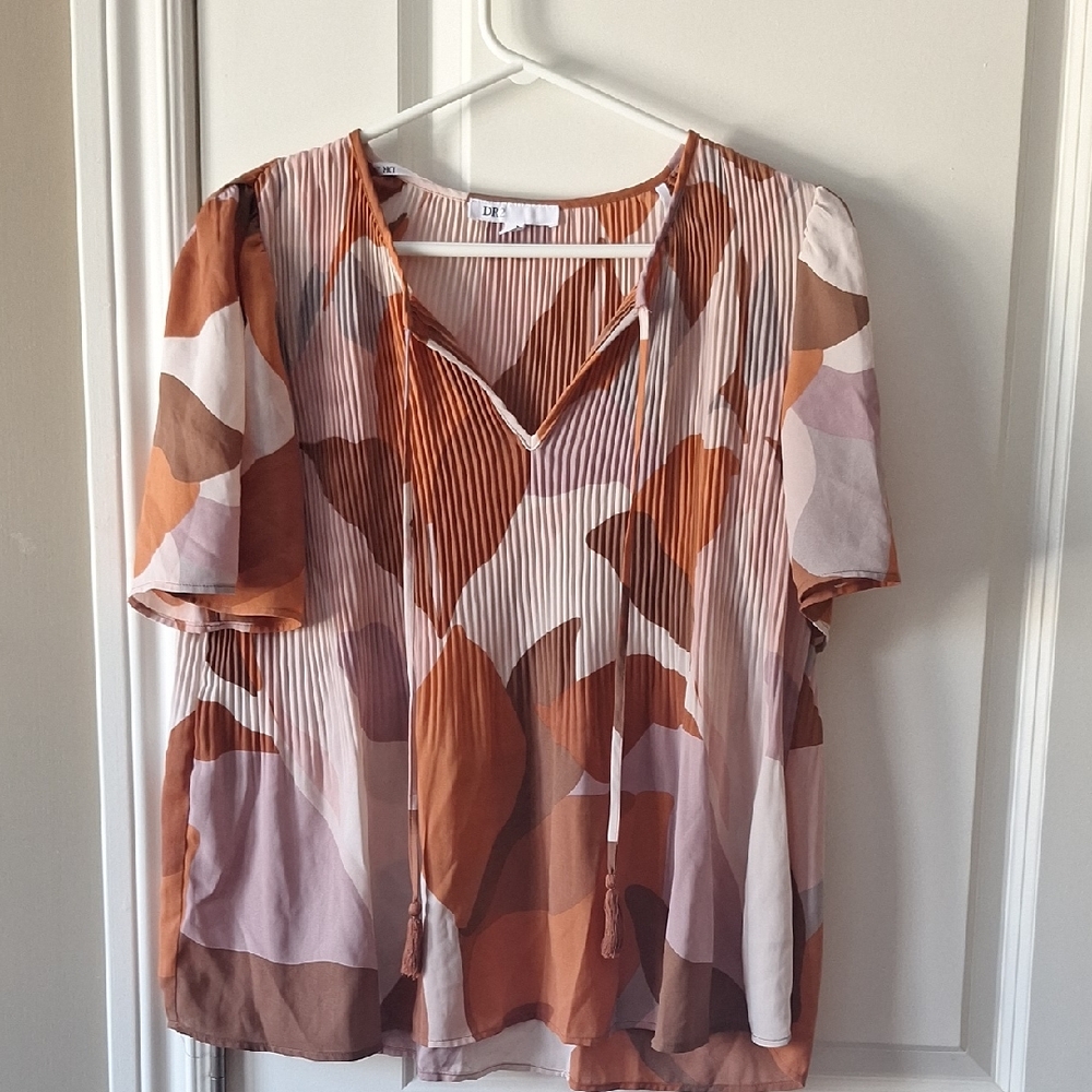 DR2 Women's Abstract Rust and Cream Blouse